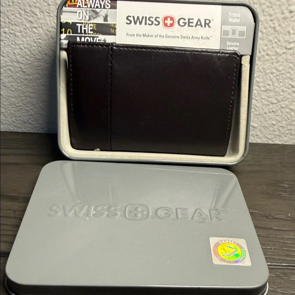 SwissGear Brown Leather Money Clip